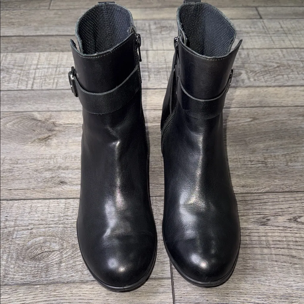Ecco Danish Design Black Classic Black Leather Ankle Booties - Image 5