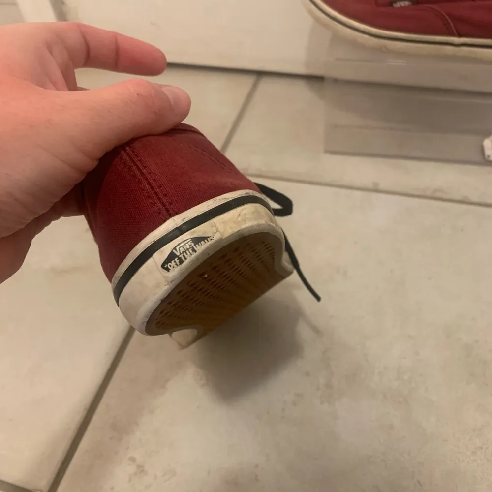 Vans | maroon with black laces sneakers size 6.5 - Image 4