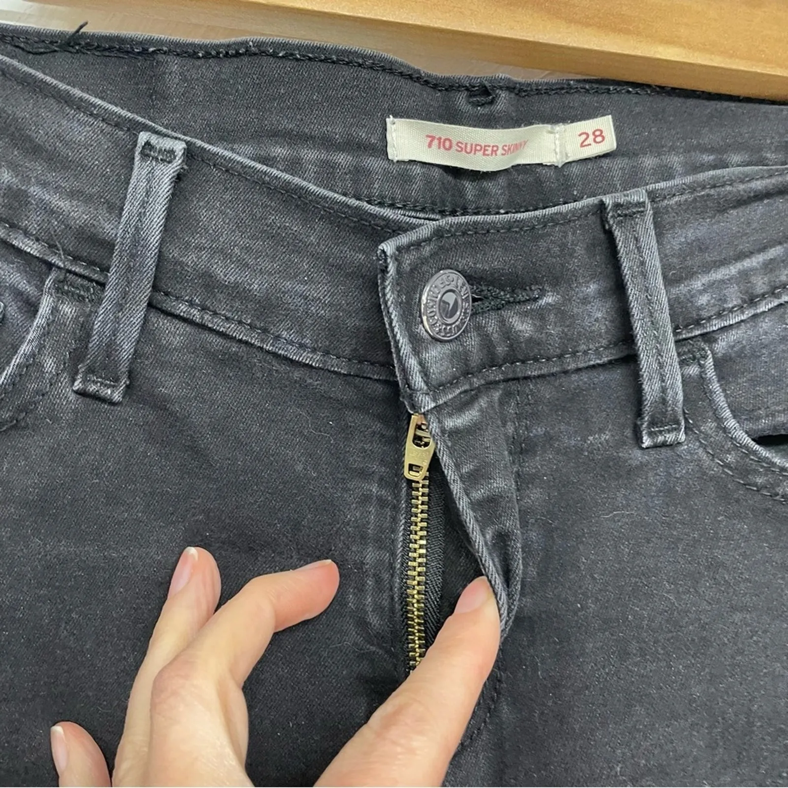 Levi’s Black 710 Super Skinny High Rise Jeans Womens 28 Classic Fall Denim Zip - Image 7