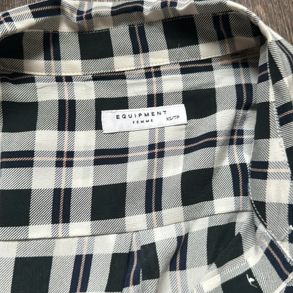Equipment  Plaid Button down - Image 2