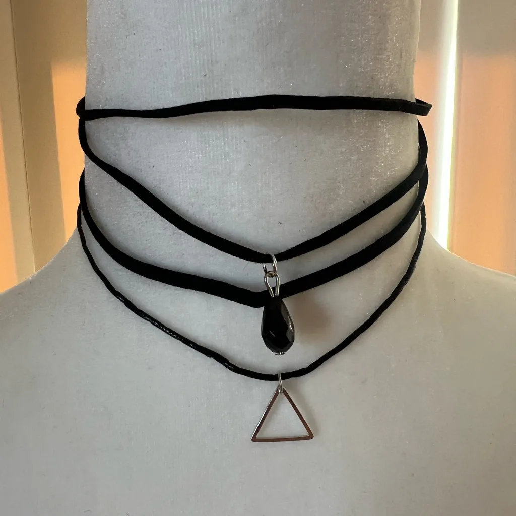 ⭐ 4 Piece Black Choker - Image 4