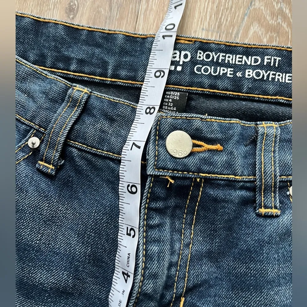 GAP Boyfriend Fit Jeans Size 0/25 - Image 8