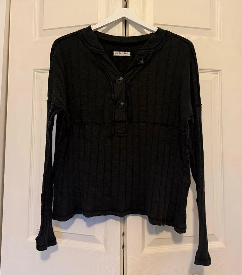 Free People We the Free In the Mix Henley Top Dark Gray Charcoal Size Small - Image 5