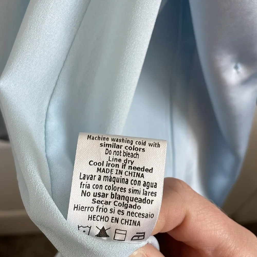 Ontwelfth Women’s Metallic Light Blue Blazer w/ Padded Shoulders - Size Medium - Image 8