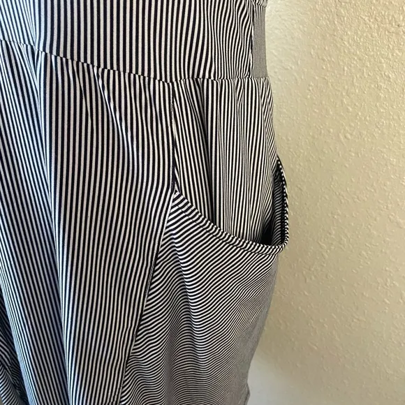 Freedom Trail active‎ dress sleeveless with pockets Gray Size M - Image 2