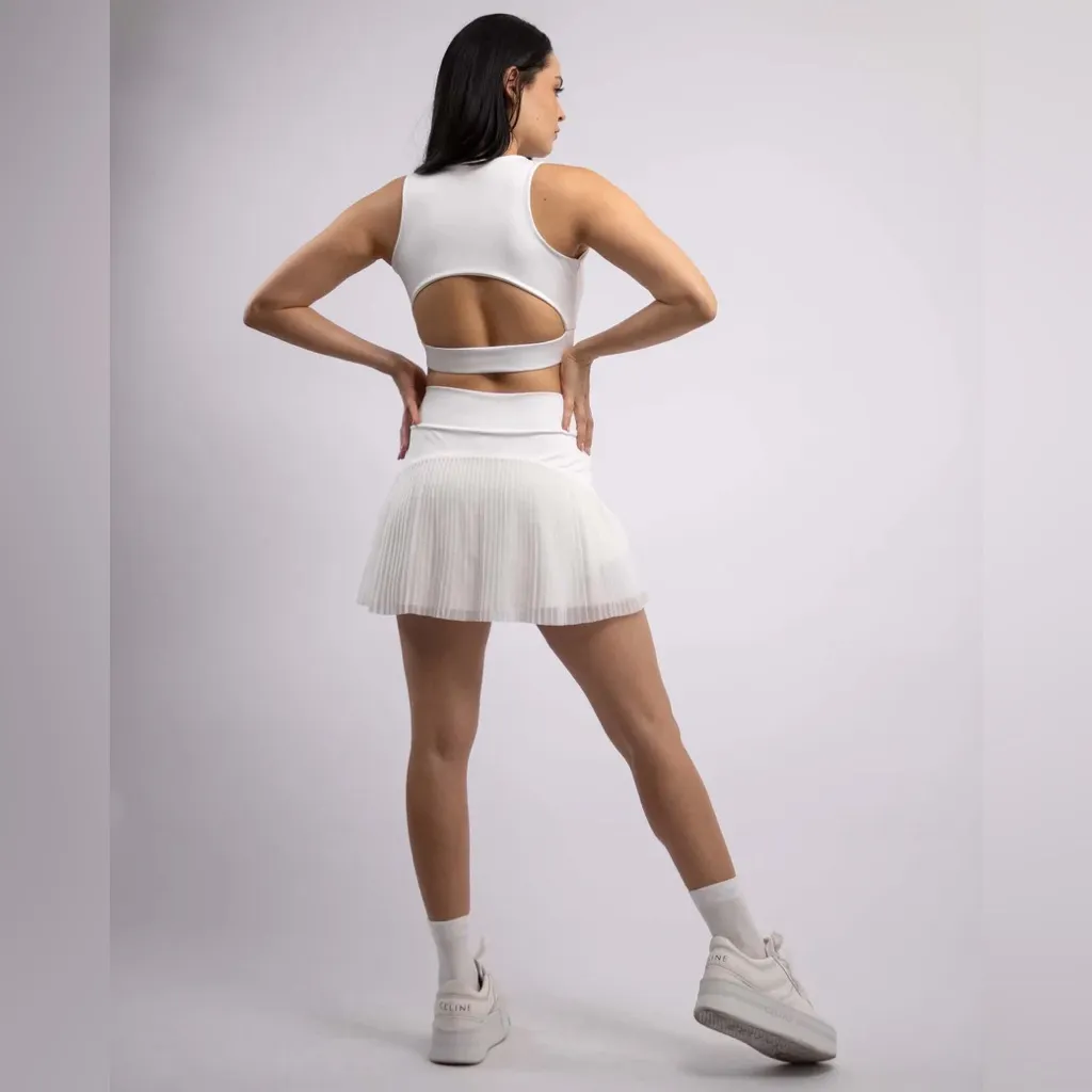 $116 WO Body Apparel The Open Back Tennis Top and pleated skirt set M White Size M - Image 2