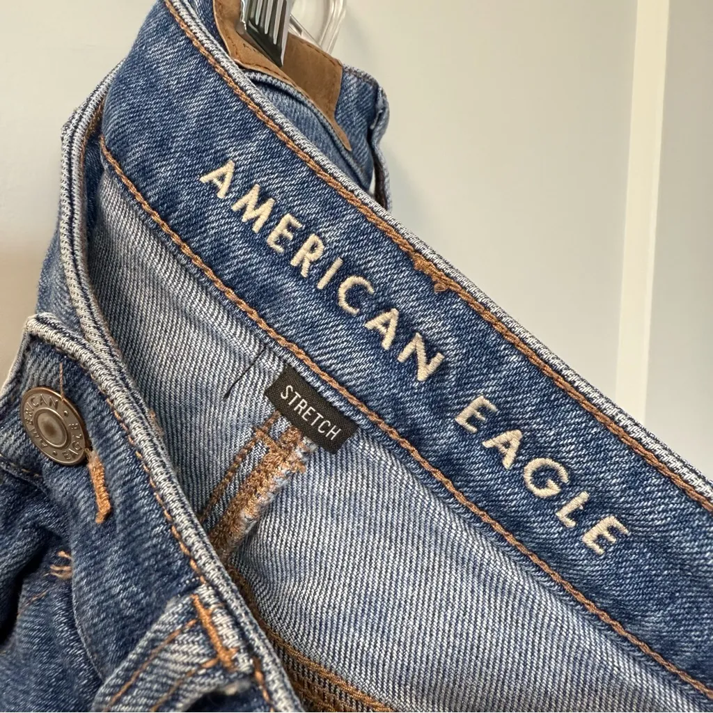 American Eagle Stretch Mom Jean Distressed Cutoff Ankle‎ Cropped High Waist Jean - Image 5