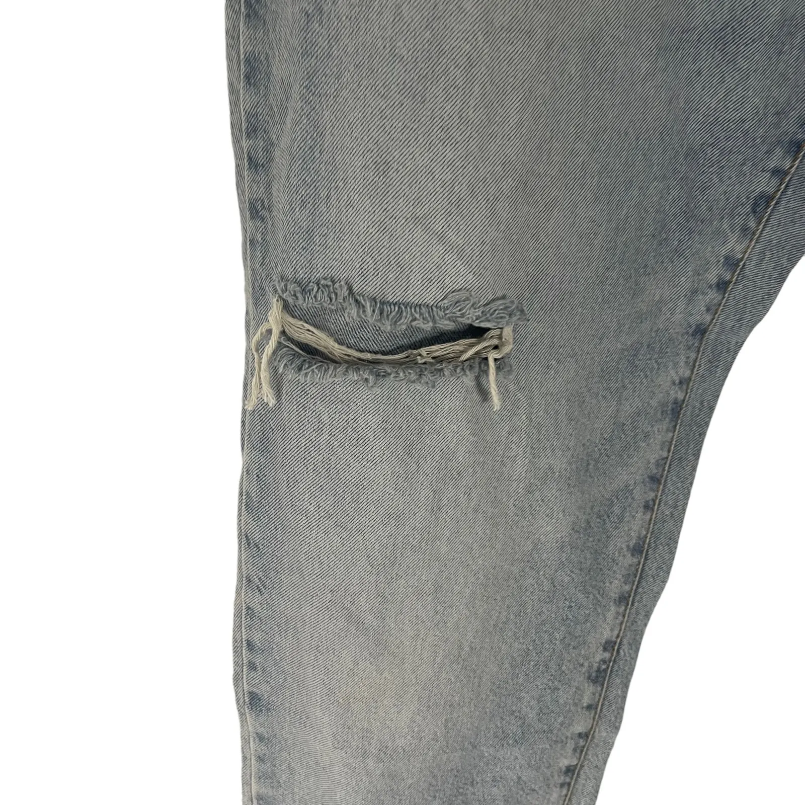Cotton On Women's Size 10 Light Wash High Rise‎ Distressed Original Mom Jean - Image 4