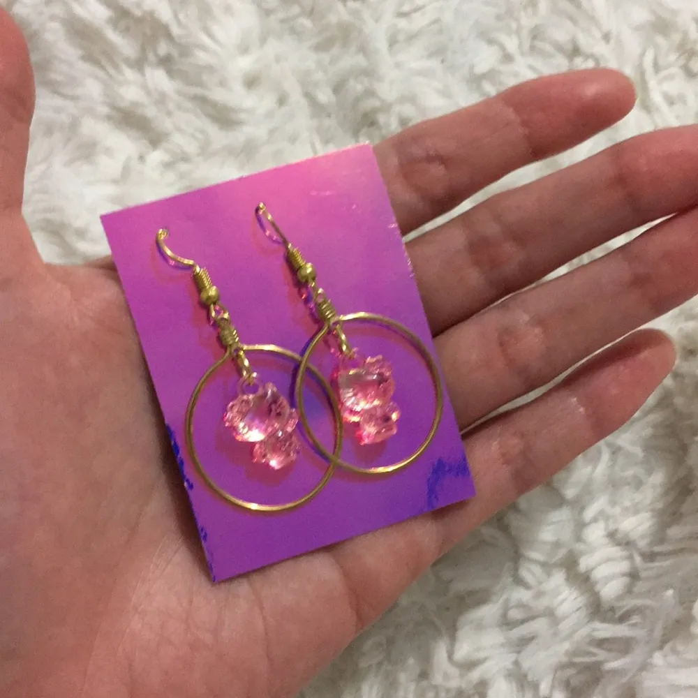 Hello kitty pink Sanrio earrings - Image 3