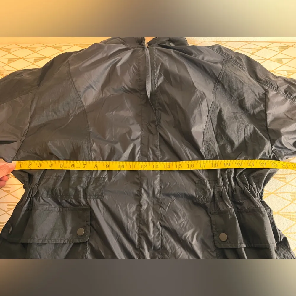 Vince UNISEX Hooded Windbreaker Trench Coat With Storage Pouch Size L - Image 14