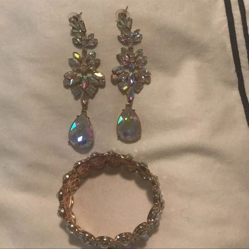 Earring and bracelet set - Image 6