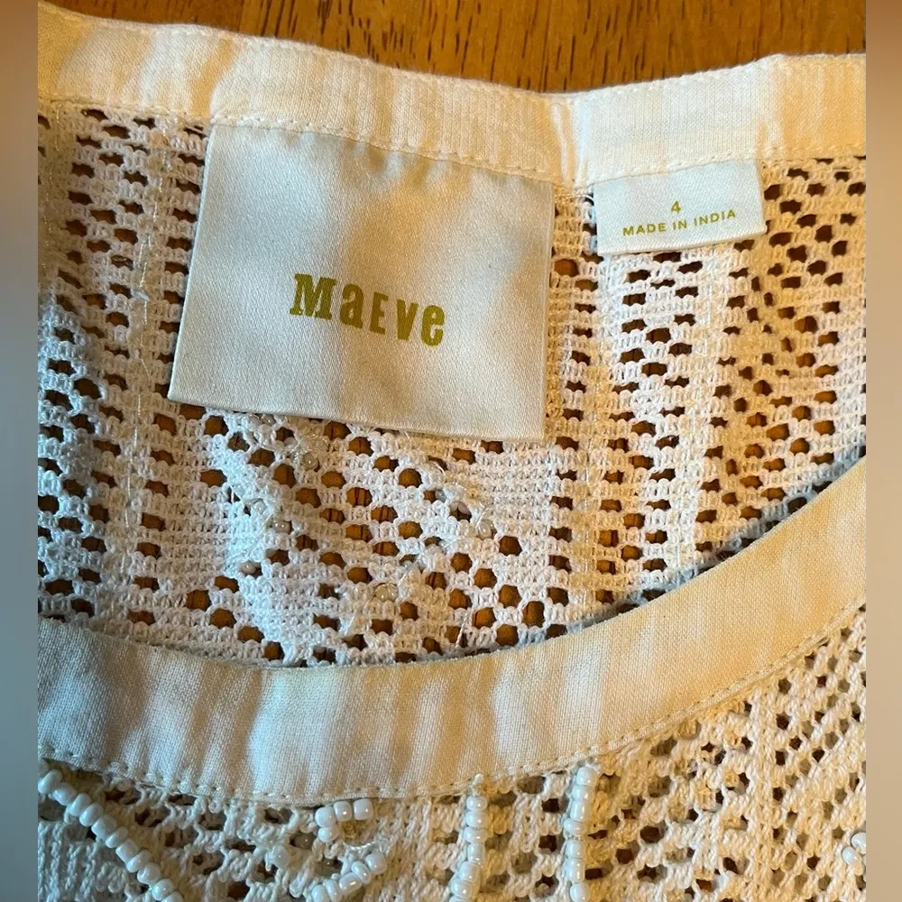 lace top, size 4. There are no holes or rips in this blouse. - Image 3