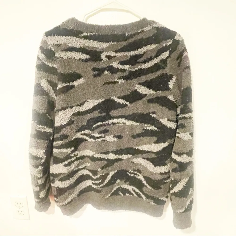 Barefoot Dreams Cozychic Small Sweater Black Gray Seaside Crew-Neck - Image 5