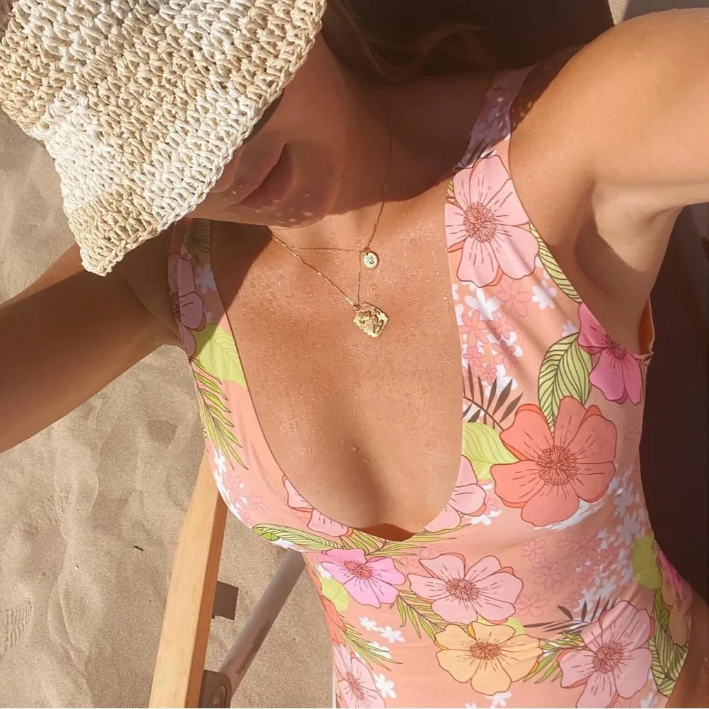 Onewith Swim Bellows Trop Pop Tropical Floral One Piece Swimsuit Size Large Pink - Image 3