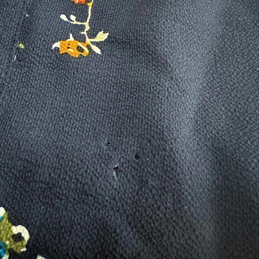 BLOOMCHIC navy flutter sleeve blouse with floral print size 12 SEE DESCRIPTION - Image 13