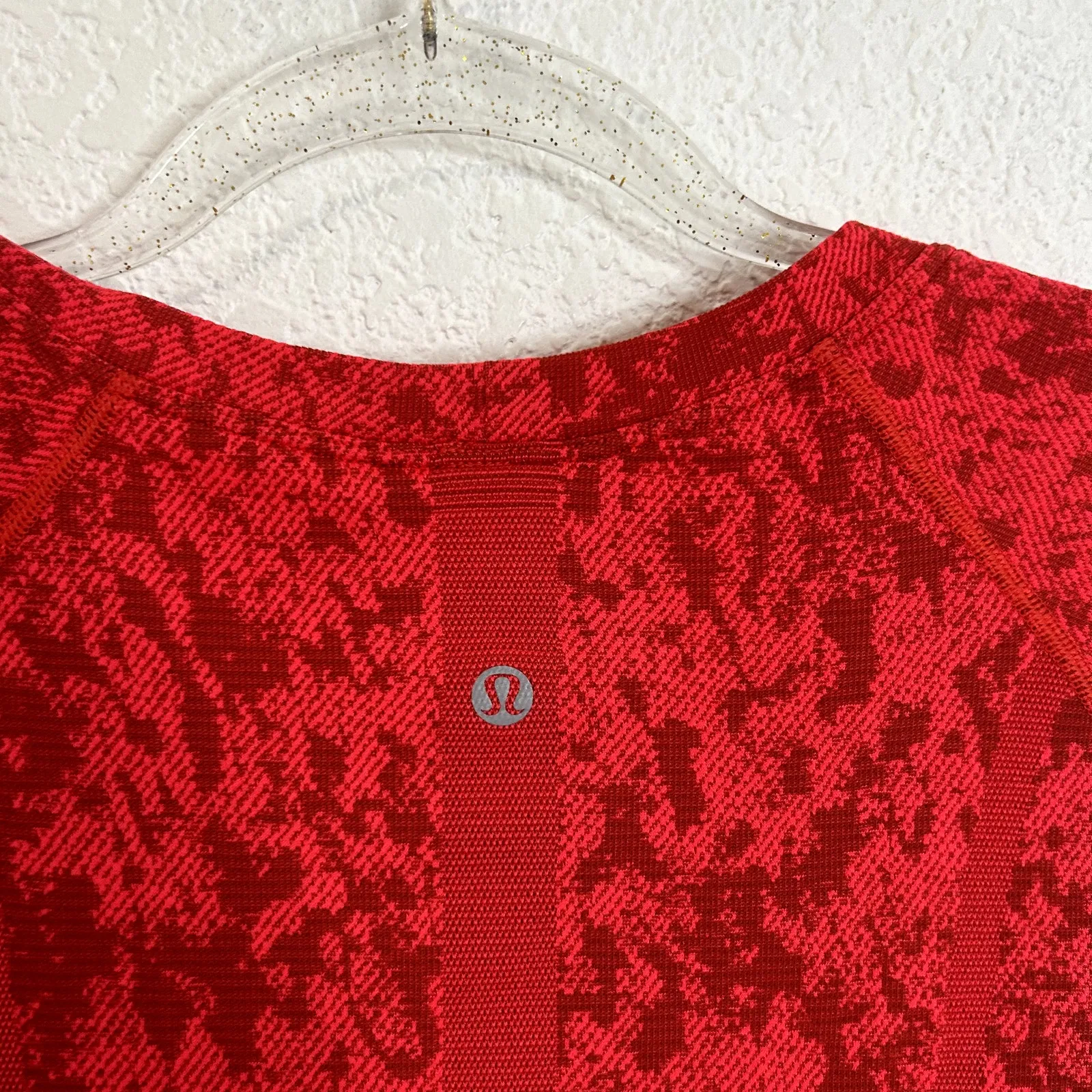 Lululemon Swiftly Tech Short Sleeve Womens Size 12 Cover Camo Red Rock Flare - Image 4