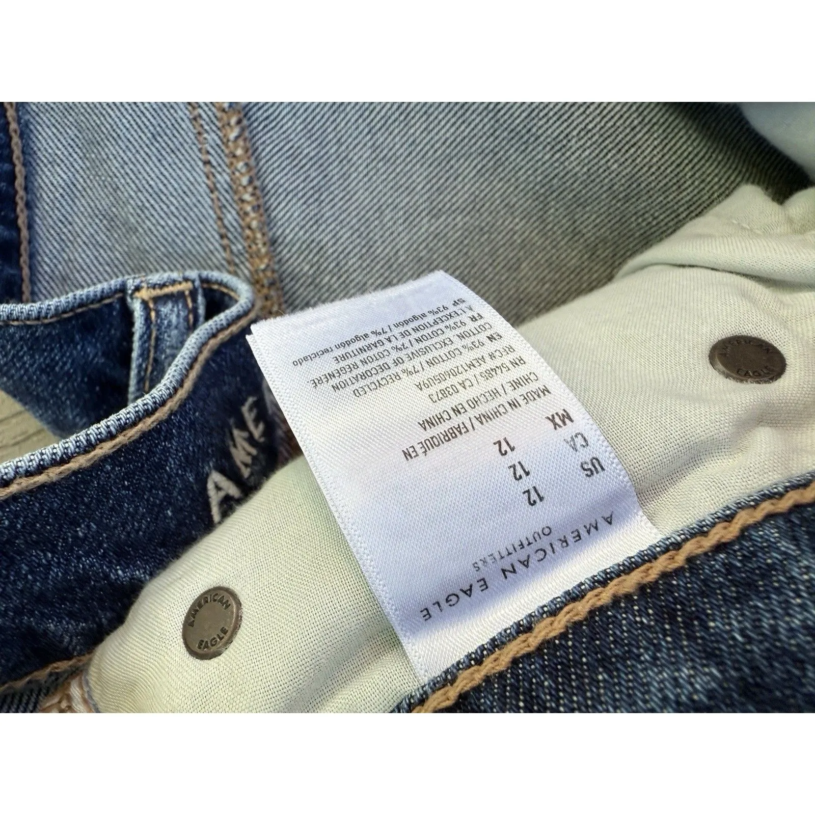 American Eagle Jean Shorts Women Size 12 Highest Rise 90s Boyfriend Blue Denim - Image 4