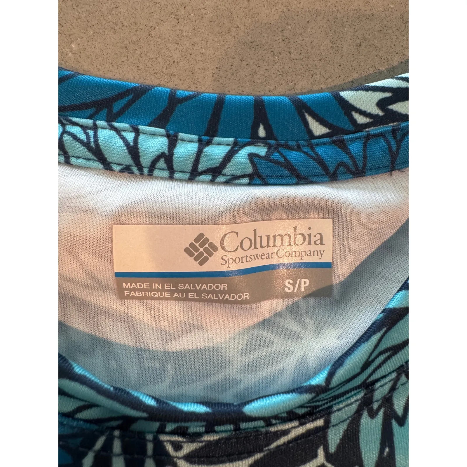 Columbia PFG Women's Blue Floral Rash‎ Guard Swim Shirt Top S Size undefined - Image 3