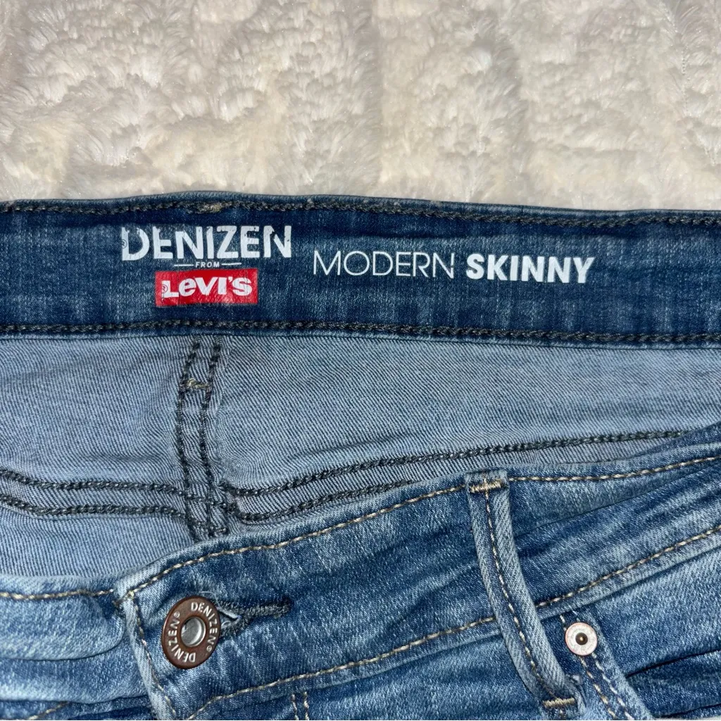 Denizen from Levi's Modern Skinny Jeans - Image 2