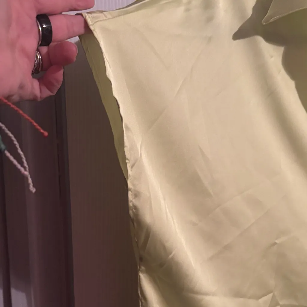 Valerie Stevens Light Green Button Down Shirt - Image 4