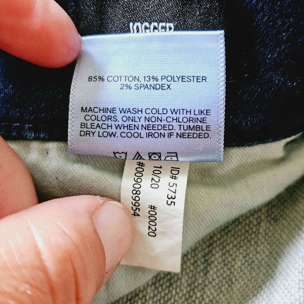 Express Dark Wash High Waisted Elastic Back Jogger Jeans Size 2 - Image 8