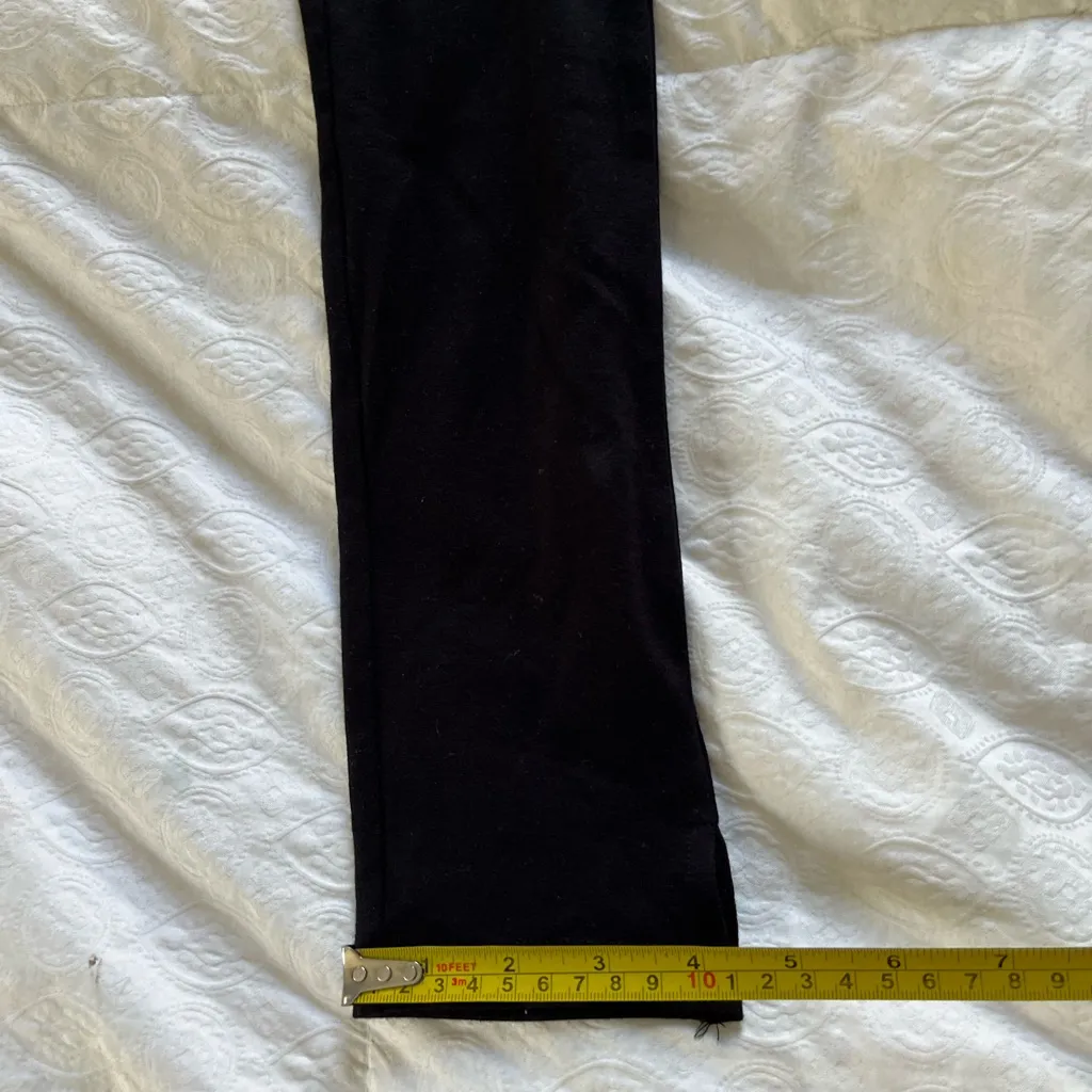 Women’s Utopia by Hue Black Leggings size small - Image 4