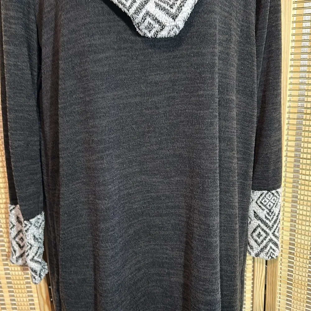 Bellamie Dark Gray Tunic Length Sweater Geometric Print Cowl Neck & Cuffs XL - Image 3