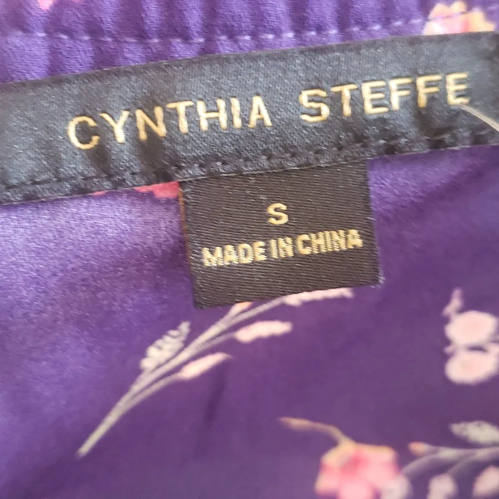 Cynthia Steffe purple ditsy blouse NWOT - Image 8