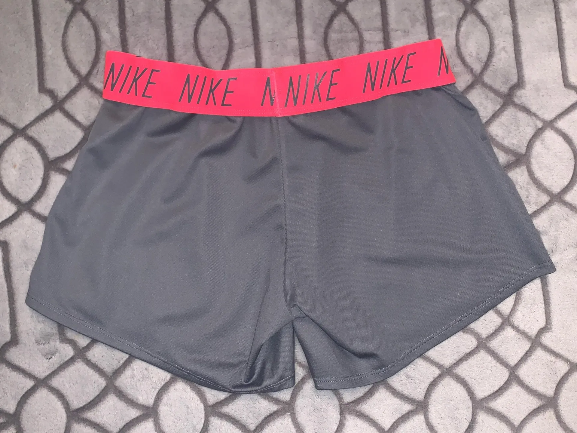 Nike NWOT  shorts size S - Image 3