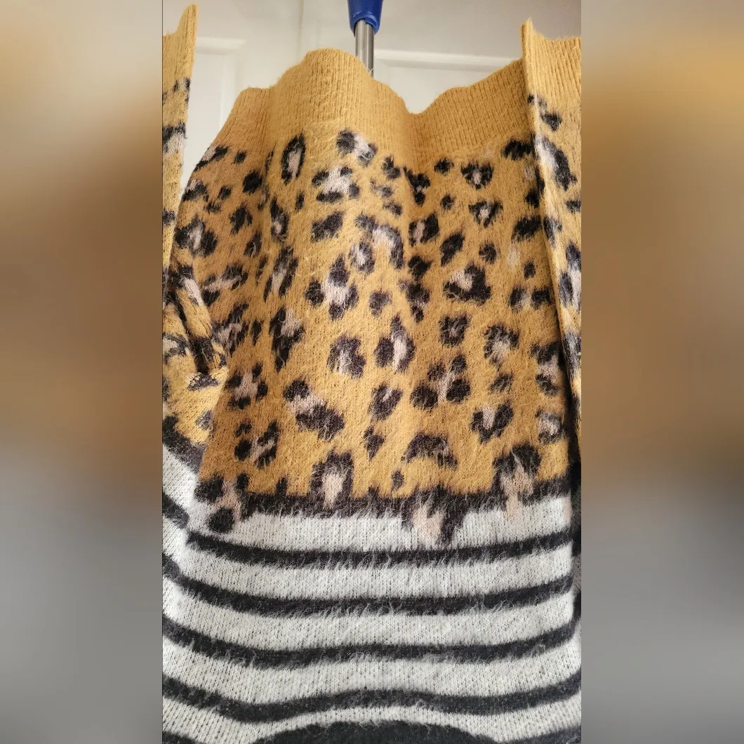 Ella Moss Leopard Print Striped Sweater Size M - Image 8