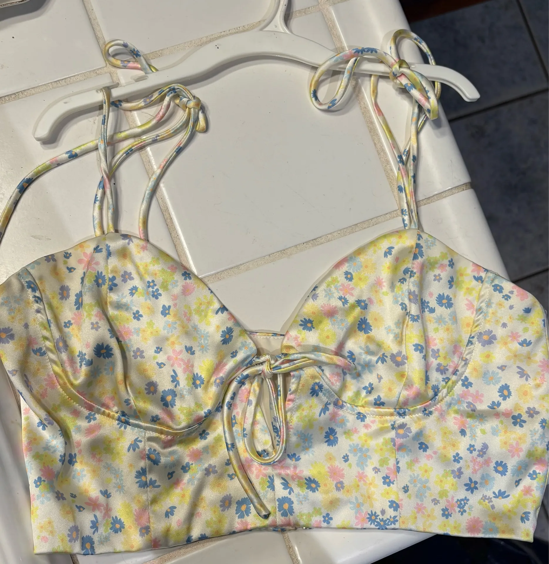 White Fox Top Boutique - Image 2