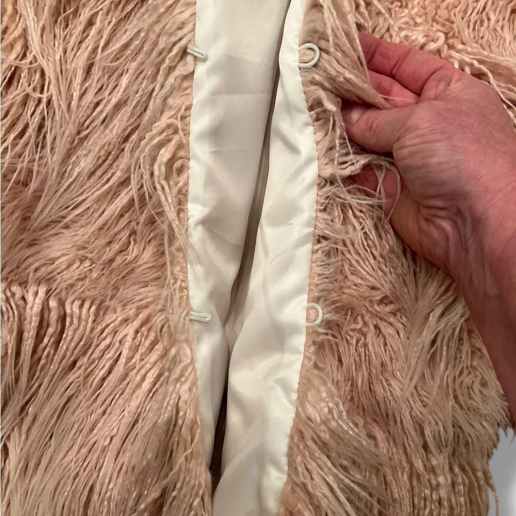 NEW! Lanshifei Women’s Faux Fur Shaggy Jacket Mauve Pink Med Lined Fuzzy Bratz - Image 6