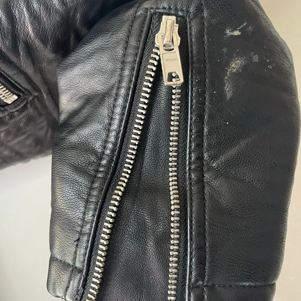 Vigoss Women’s Gray & Black Faux Leather And Wool Bomber Moto Jacket Size Large - Image 6