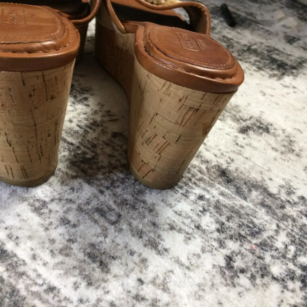 COACH "JAZMIN" PLATFORM SANDAL SIZE 11 - Image 5