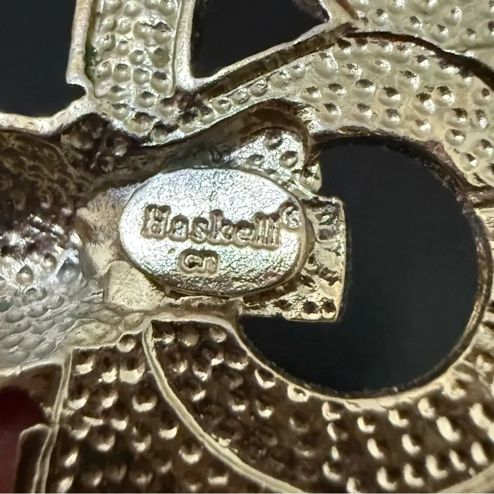 Vintage MIRIAM HASKELL “Joy” Snowman Holiday Christmas Enameled Brooch Pin 18g. Red - Image 11