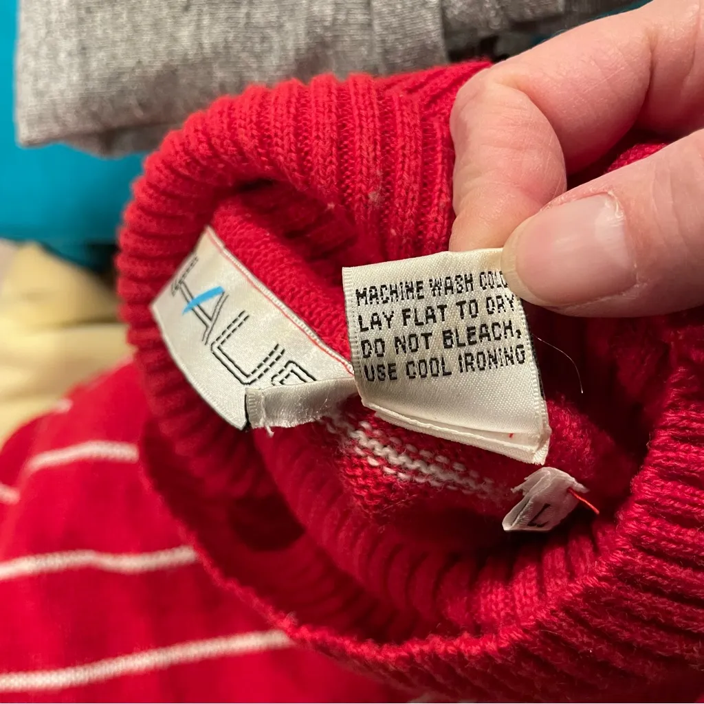 Cute vintage 80’s Chaus striped red white turtleneck sweater wool blend crested Size L - Image 7