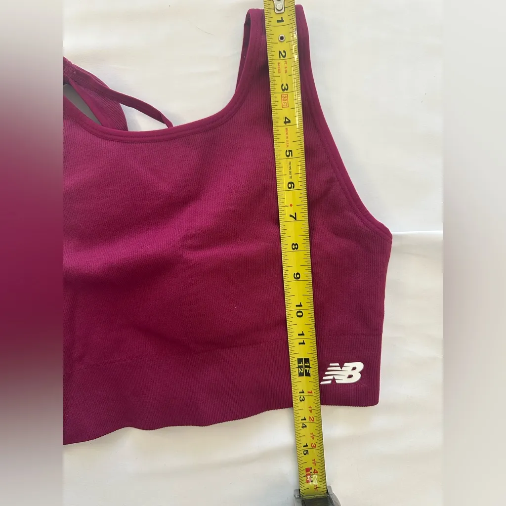 New balance women’s seamless ribbed Sports Bra In Deep Burgundy Large - Image 3