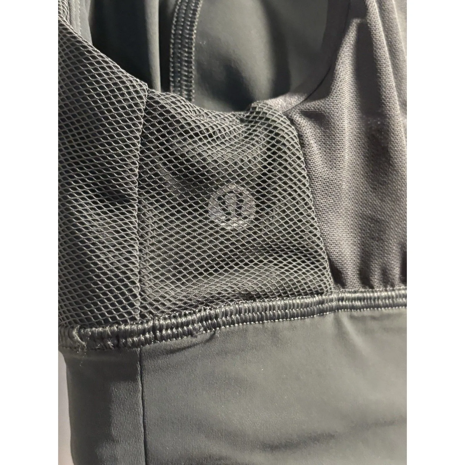 Lululemon Bra Challenger Grey Sports Workout Sports Women's Size 8 With Padding Size M - Image 3