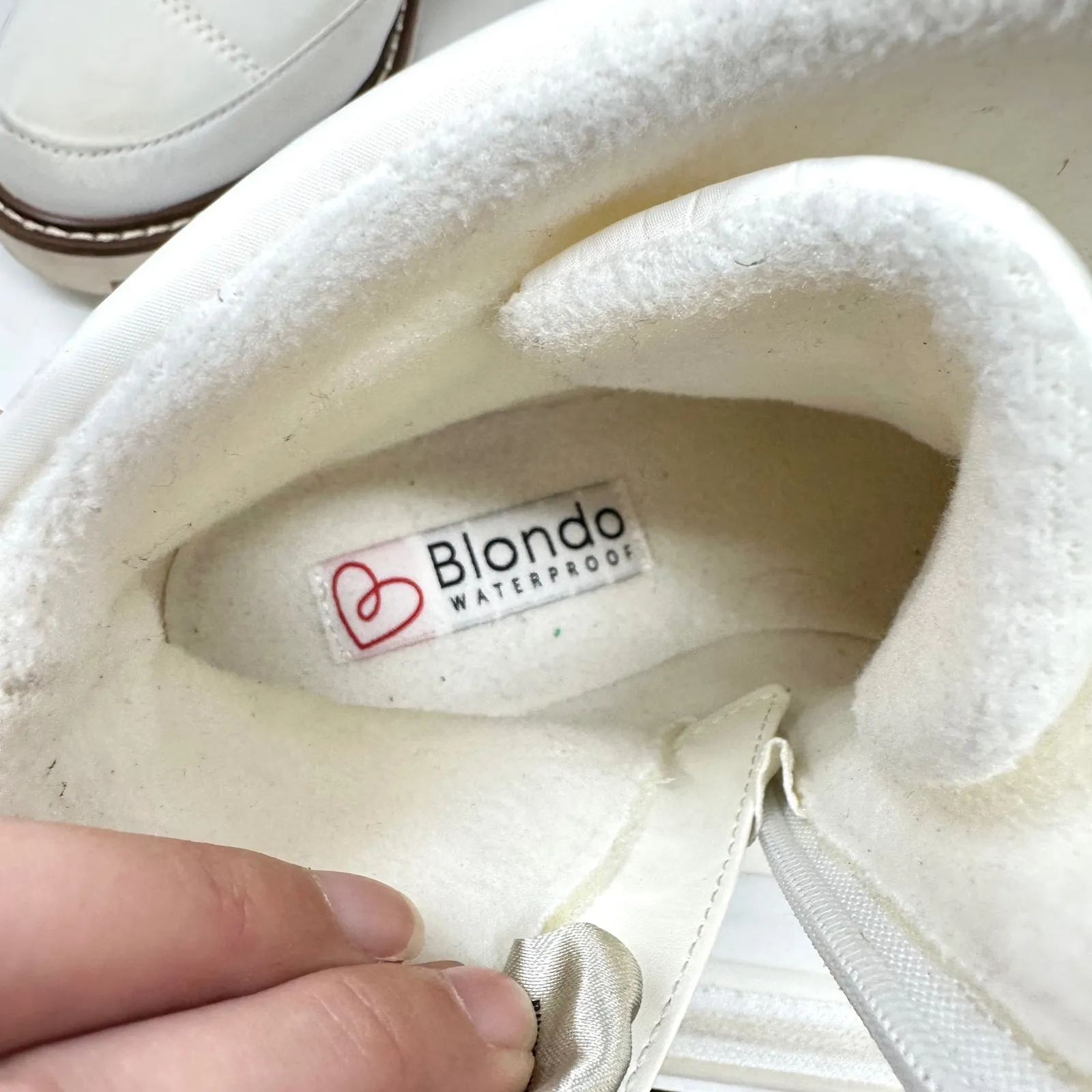 Blondo Daisy Waterproof Lug Sole Boot White Size 6‎ - Image 12