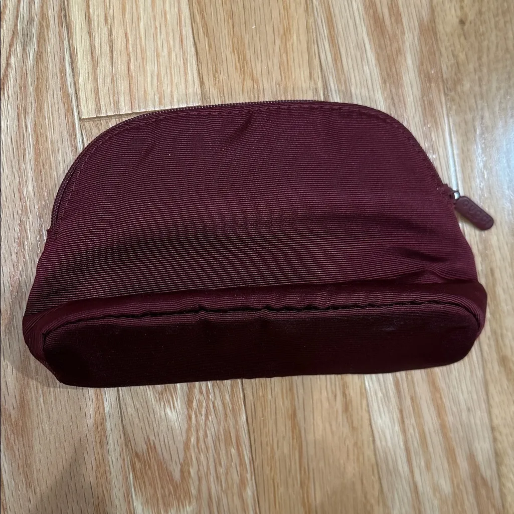 Gucci beauty makeup bag burgundy top zip brand new - Image 3