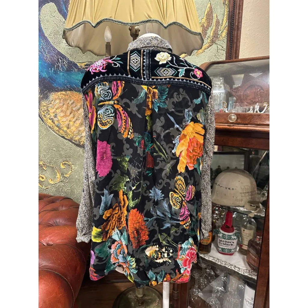 Women's JOHN MARK Patchwork Floral Button Down Shirt L Black Multicolor - Image 4