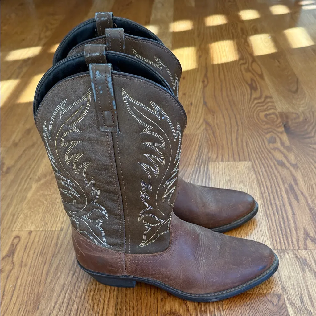 Laredo Tan Western Heeled Boots - Image 6