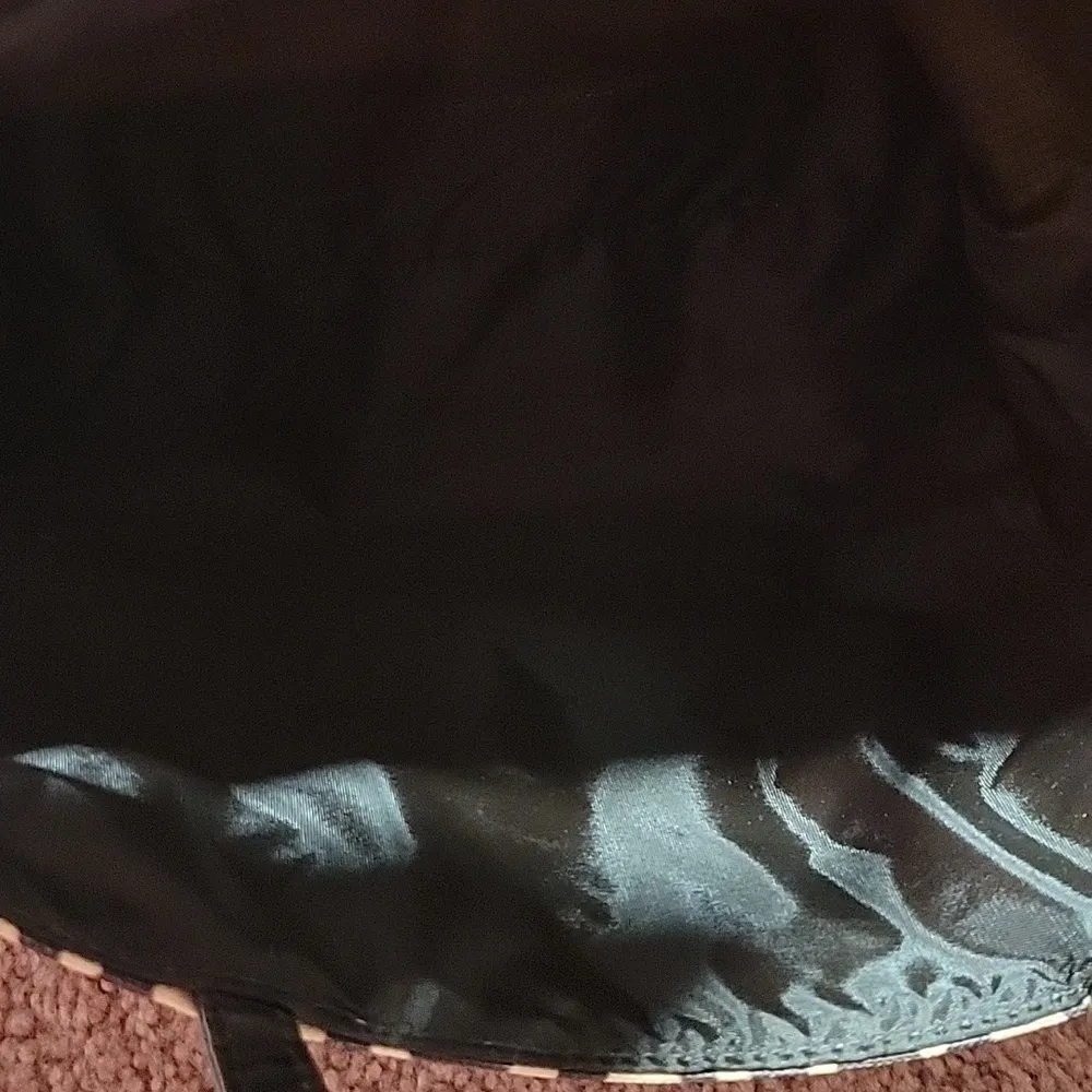 Estee Lauder Bag and Pouch Set - Image 4