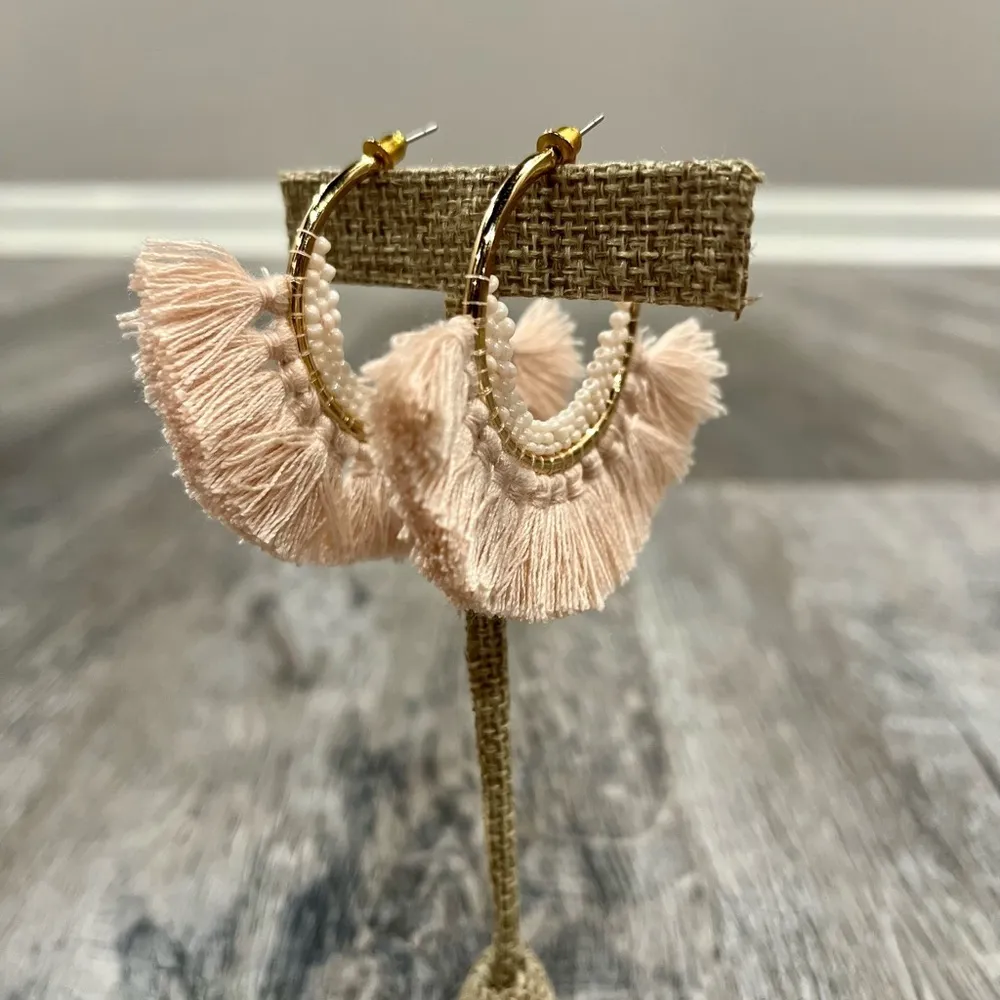 Stella & Dot Elegant blush beaded and Fringe Hoop Earrings (gold) - Image 6