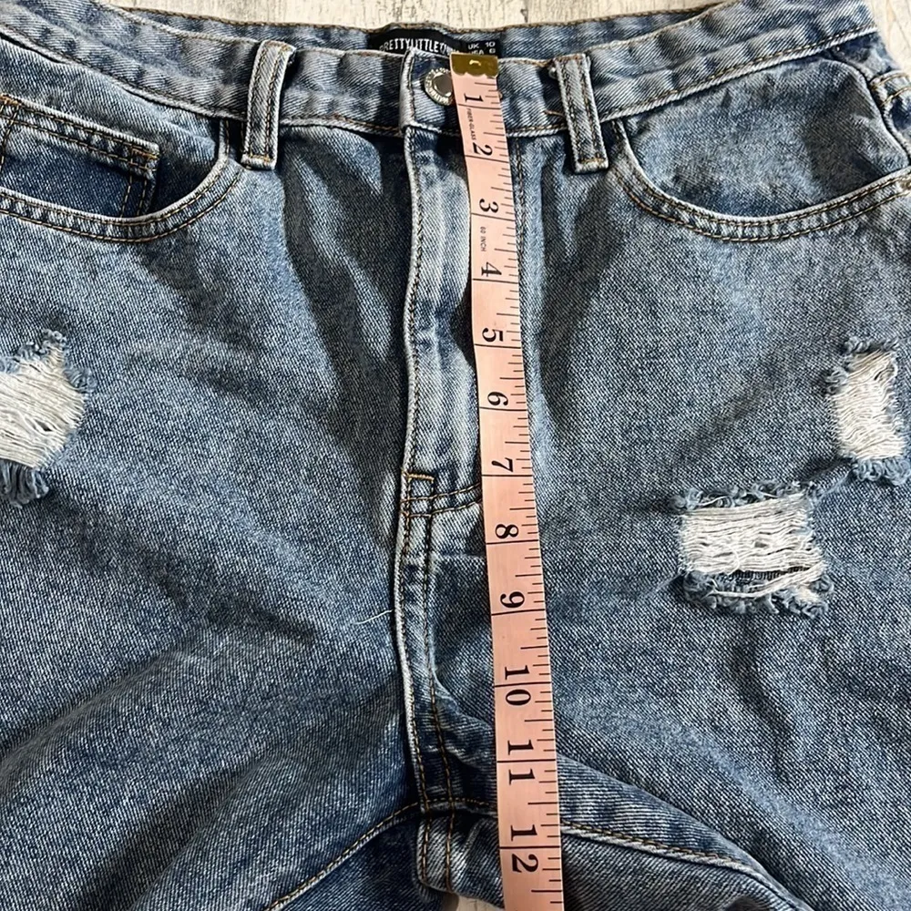 Pretty Little Thing Vintage Wash Distressed Longline Shorts Size 6 NWT - Image 9