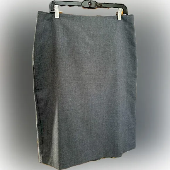 Ann Taylor wool blend  skirt Size 14 Office Casual
Business Formal Professional - Image 2