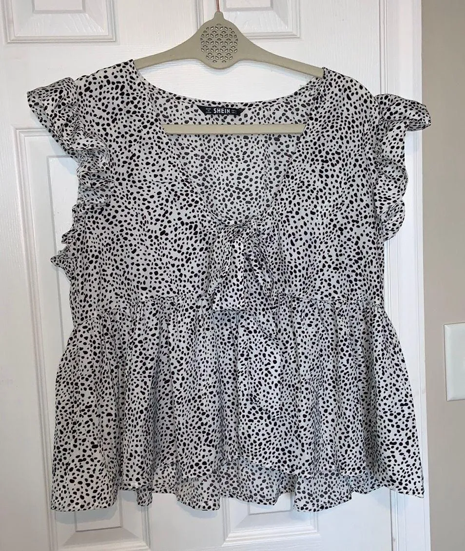 Ruffle Tie Front Top Size L - Image 6