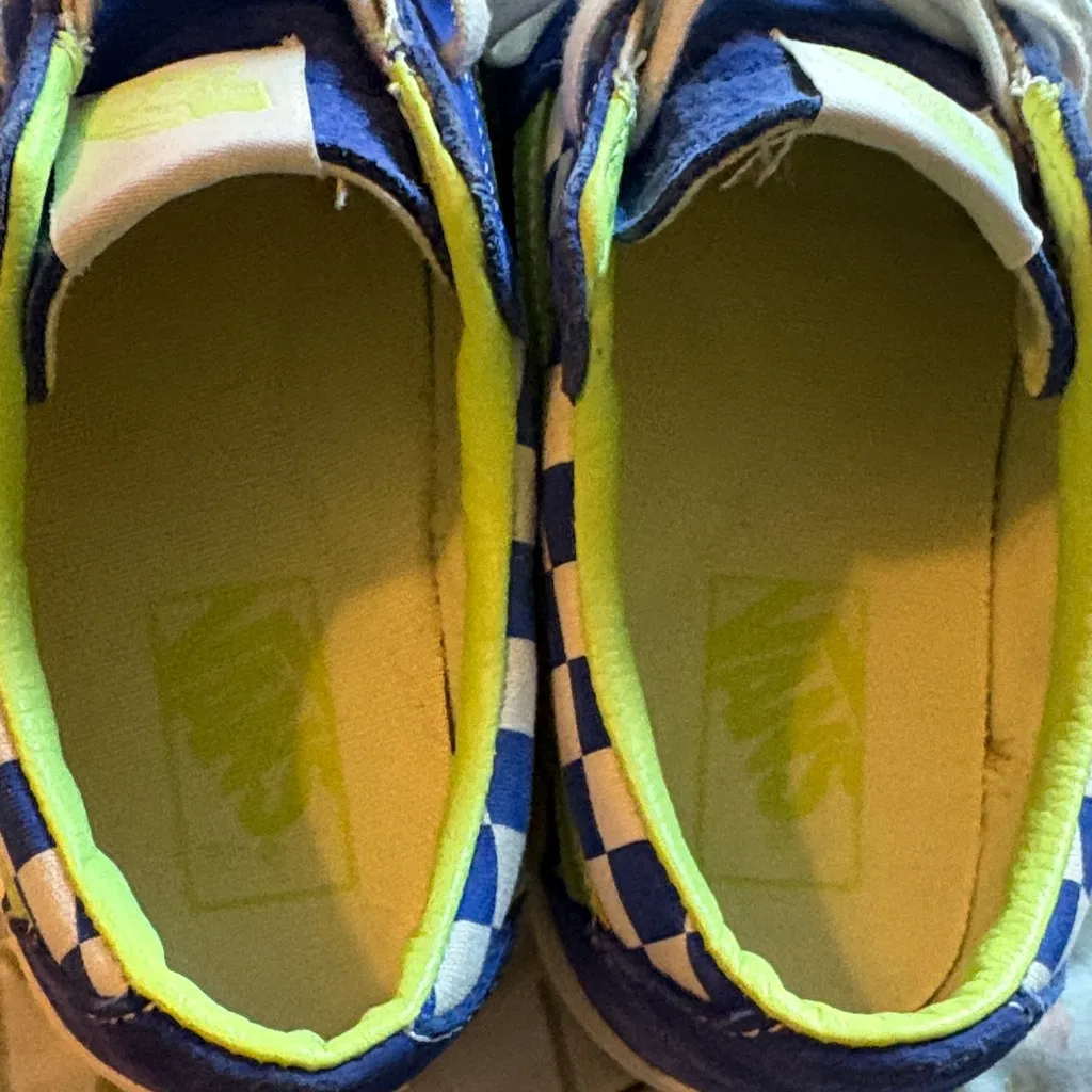 Vans  Checkered Old School Sneakers - Image 3