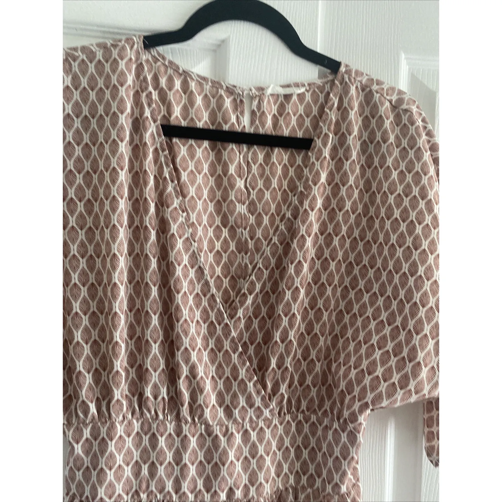 AndTheWhy Deep V Neck Leaf Pattern Maxi Dress‎ Medium Smocked Waist Retro Trad - Image 5