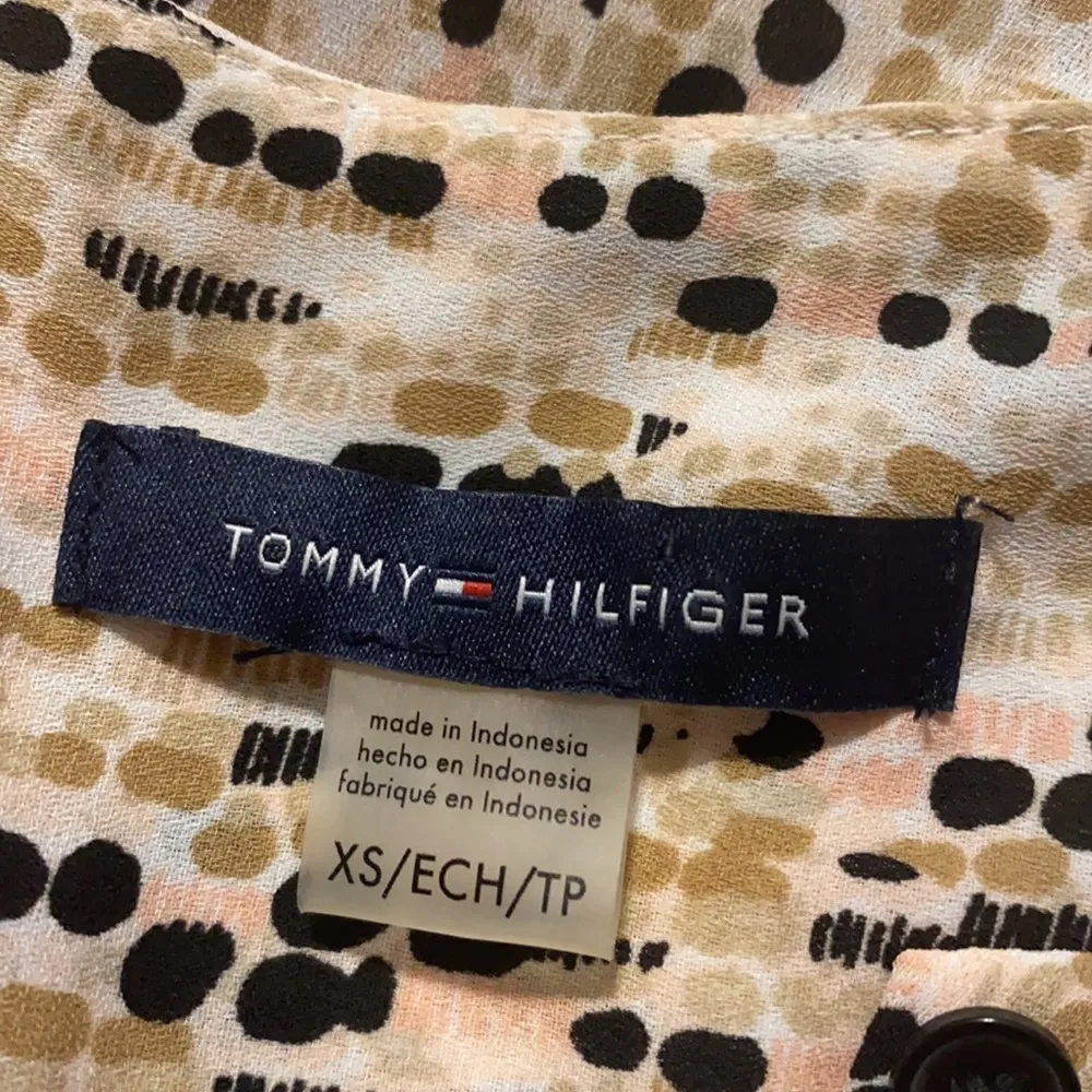 Tommy Hilfiger XS ruffle front button down tank - Image 7